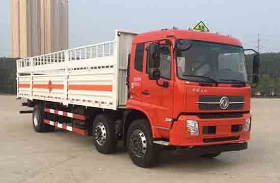 小三軸氣瓶運(yùn)輸車(chē)